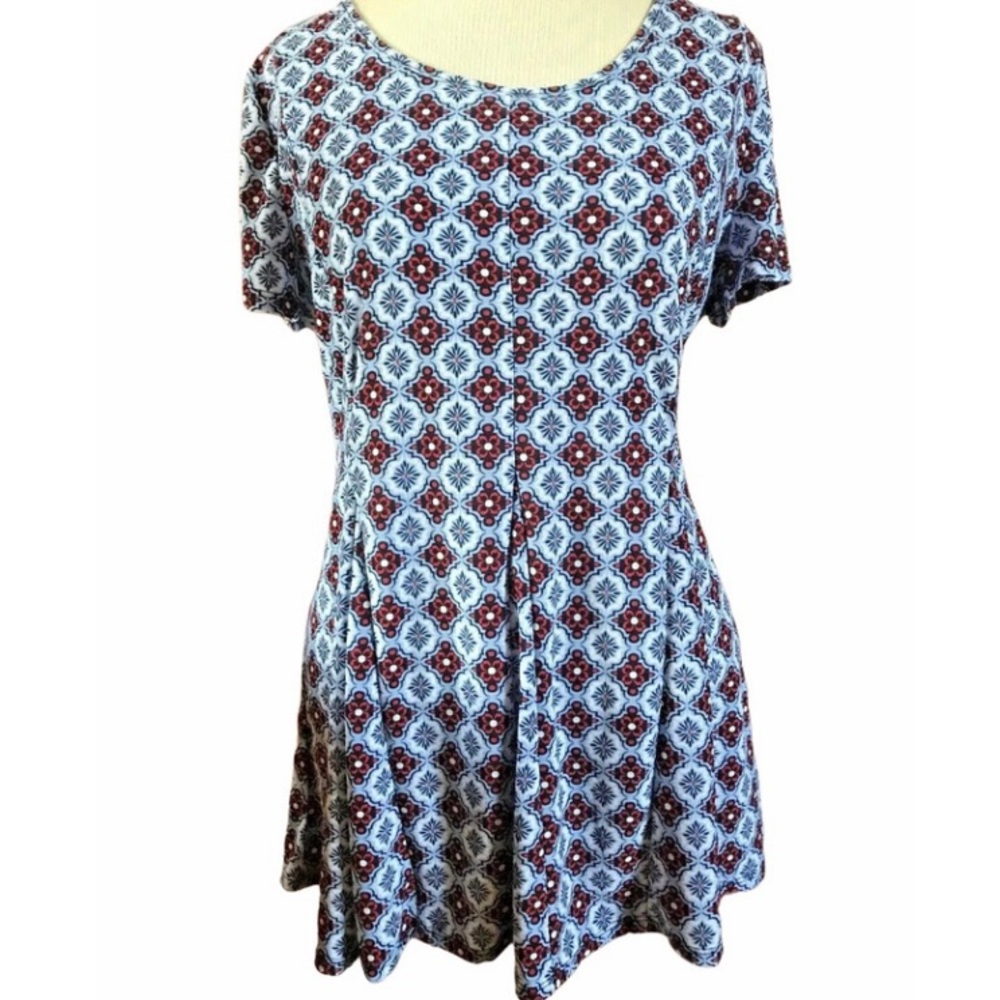 Roz & Ali Fit and Flare Tunic Style Top